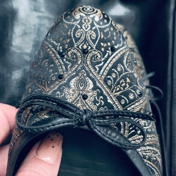 Nine West Kitten Heel brocade shoes - Picture 6 of 9